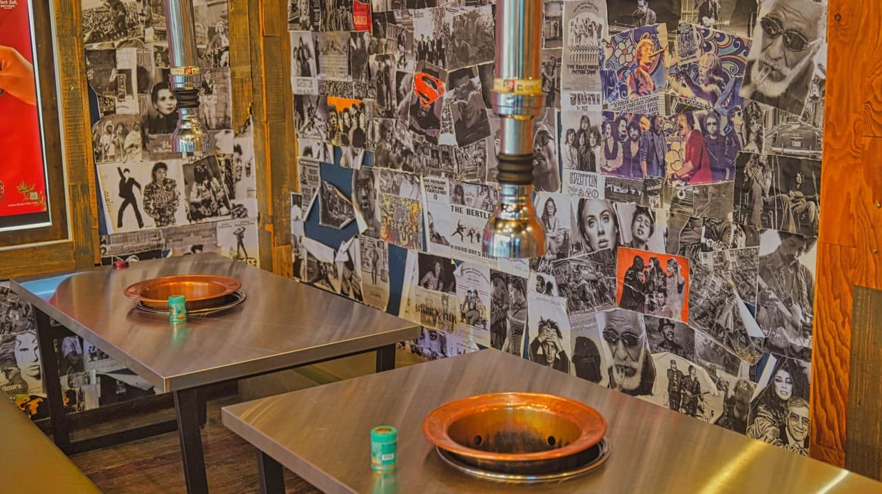 도마 홍대본점 매장 내부 — interior of Doma Hongdae Korean BBQ (구운고기 · 烤肉) restaurant in Hongdae · 4